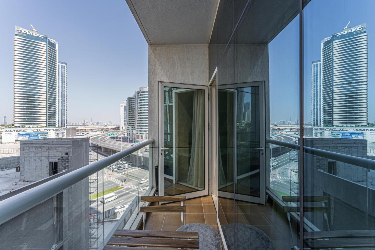 Higuests - Spacious Studio With City Views Near Dubai Mall Екстер'єр фото